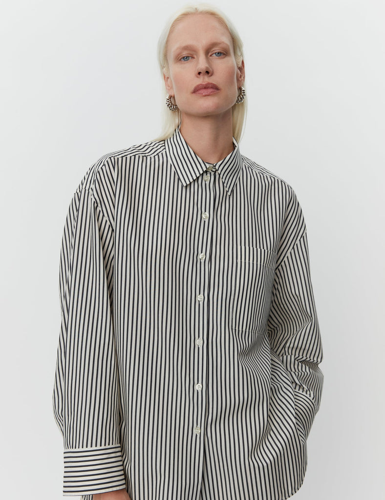 Daily Classic Shirt- Black Stripe